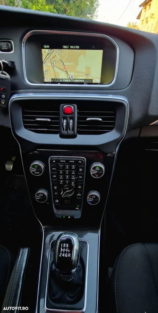 Volvo V40 D2 Momentum - 6