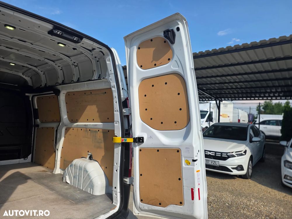 Ford TRANSIT CUSTOM - 32
