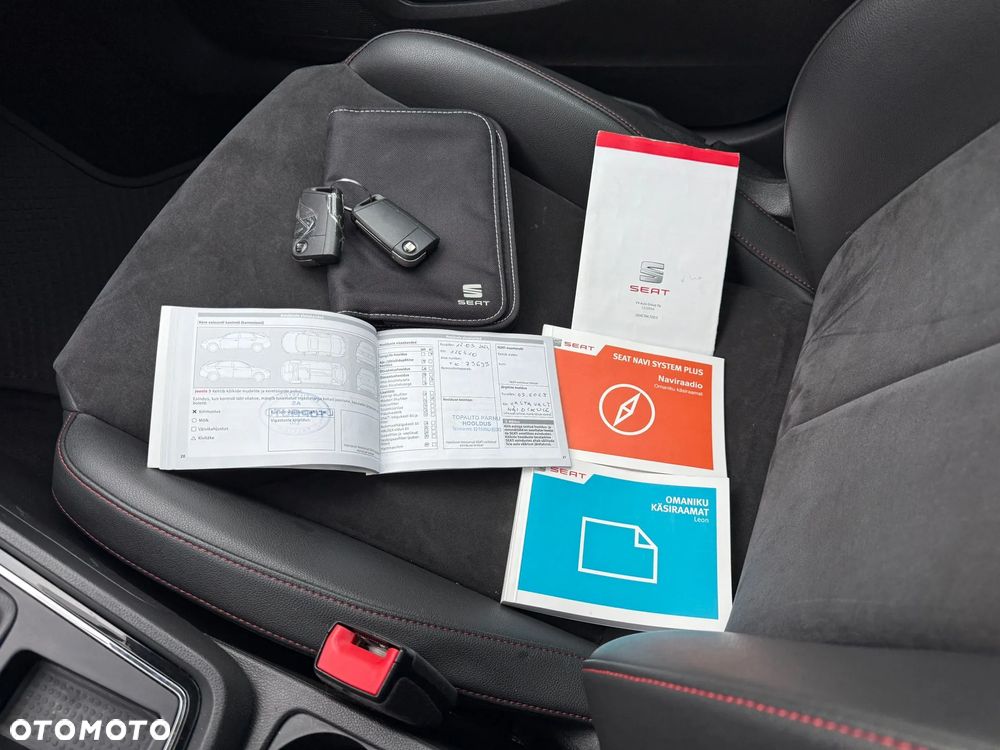 Seat Leon 1.8 TSI FR Black S&S DSG - 36