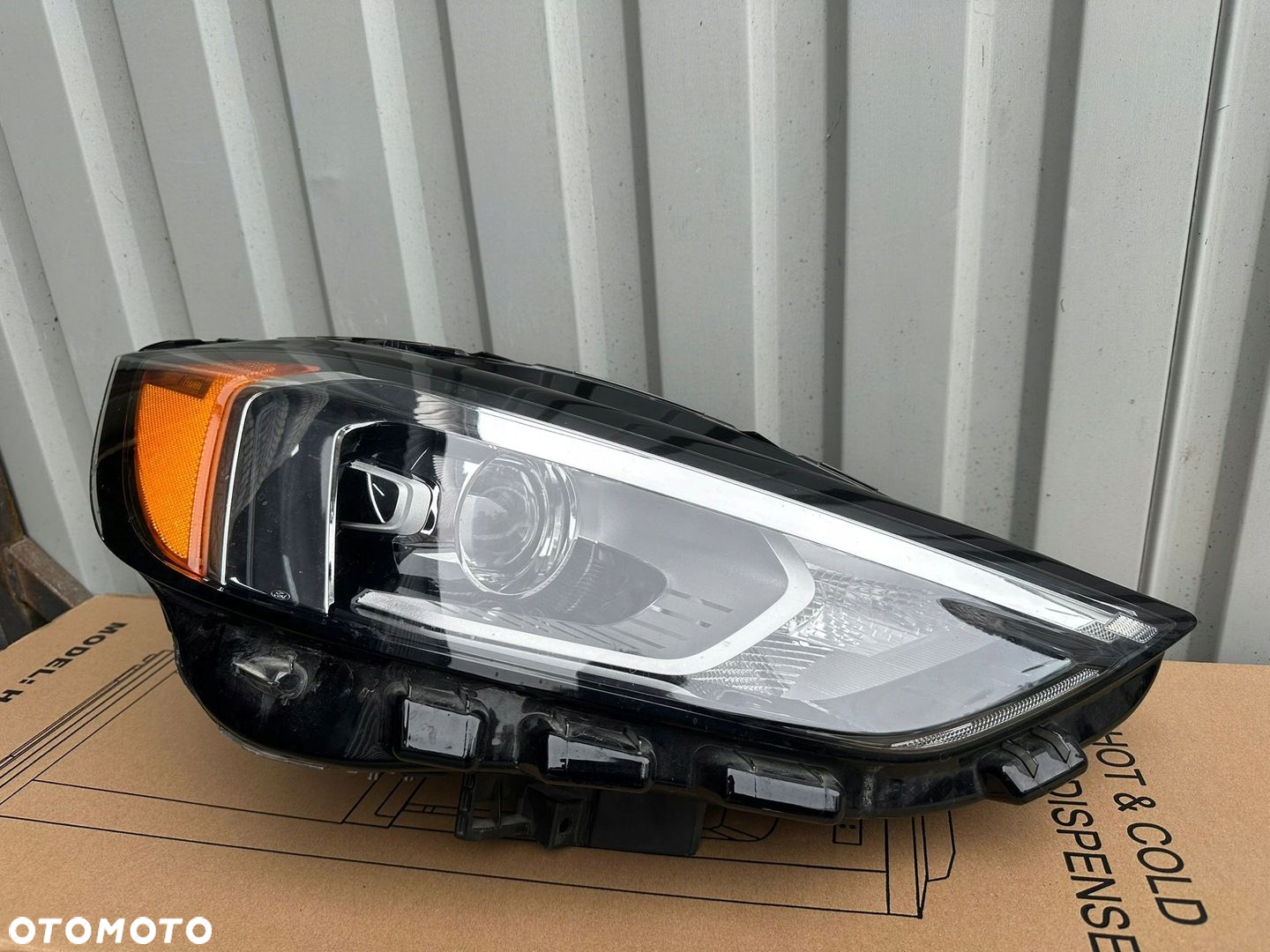 LAMPA PRZOD LEWA FORD EU/USA EDGE PO LIFCIE BEZ LED 2019-2024 - 2