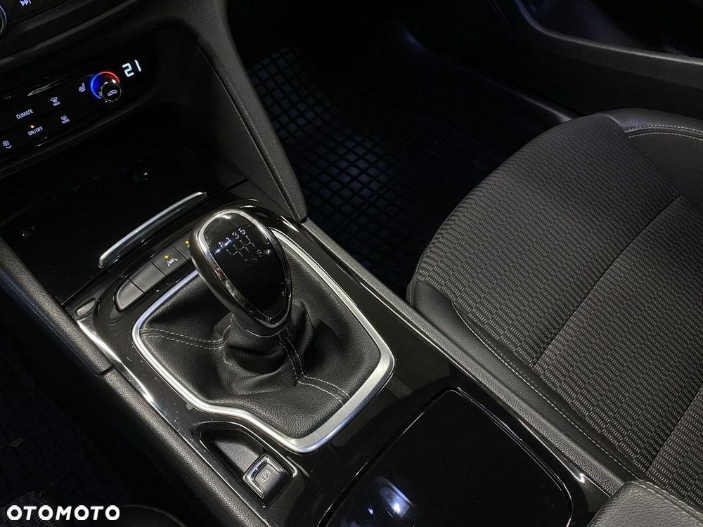 Opel Insignia - 25