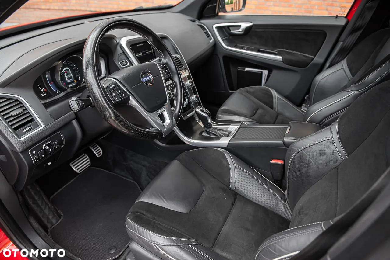 Volvo XC 60 T6 AWD R-Design Summum - 14