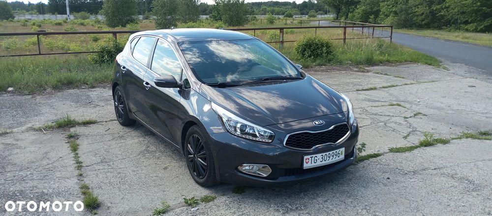 Kia Ceed 1.6 GDI Dream-Team Edition - 2
