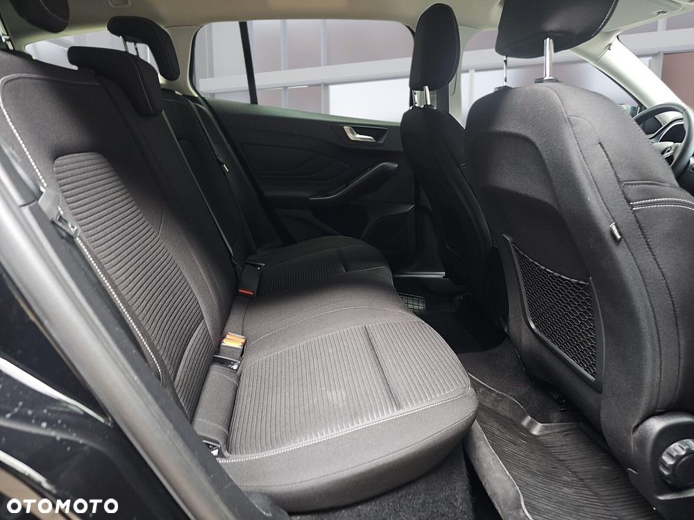 Ford Focus SW 1.0 EcoBoost Titanium - 12