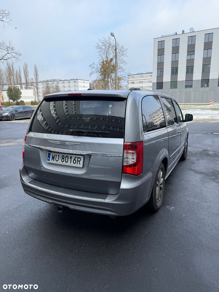 Chrysler Town & Country 3.6 Limited - 4