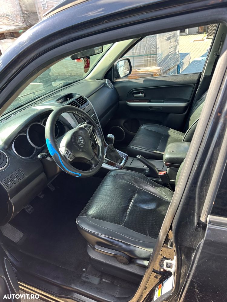 Suzuki Grand Vitara - 3