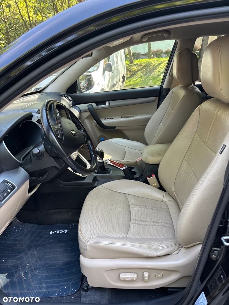 Kia Sorento - 9
