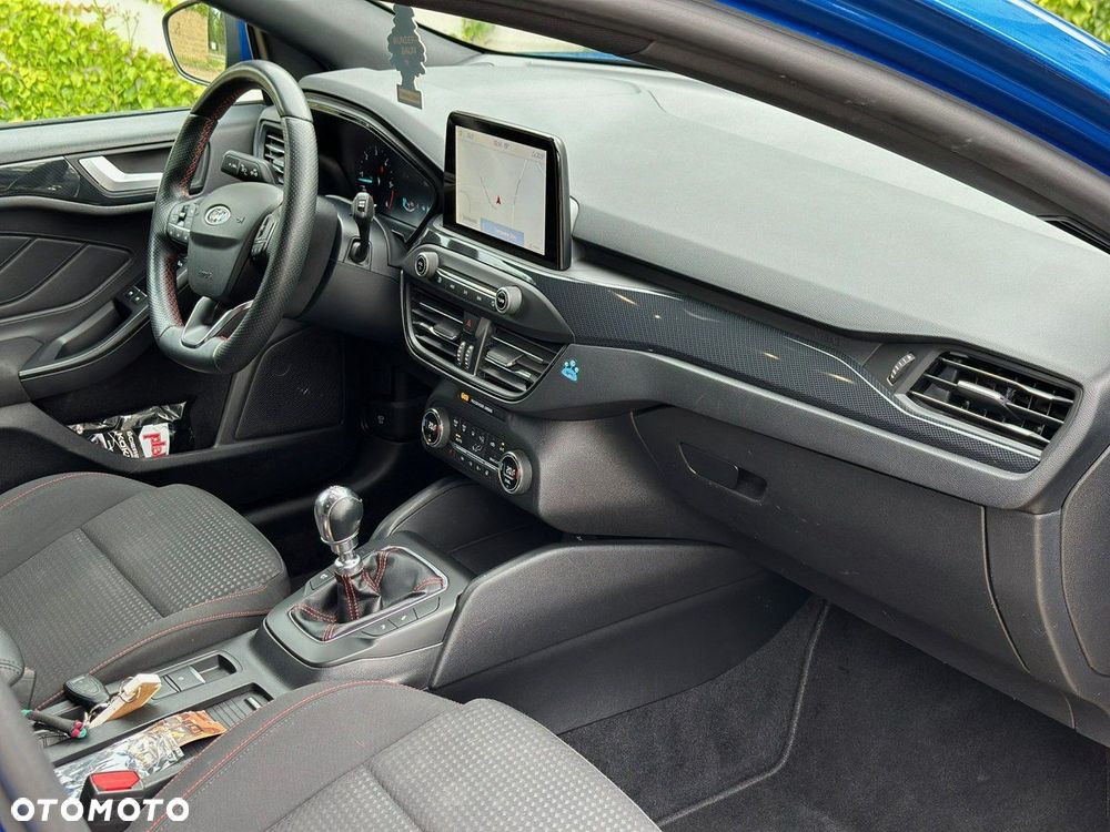 Ford Focus Turnier 1.5 EcoBlue Start-Stopp-System ST-LINE X - 6