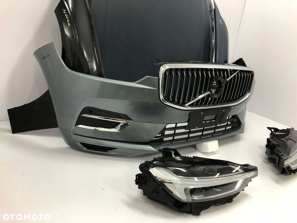 VOLVO XC60 II 2018- PRZED LIFT MASKA ZDERZAK LAMPY BŁOTNIKI - 2