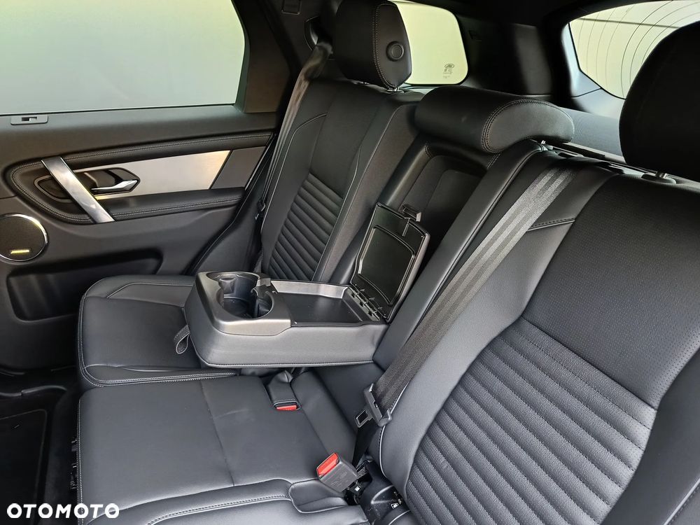 Land Rover Discovery Sport 2.0 D240 R-Dynamic SE - 35