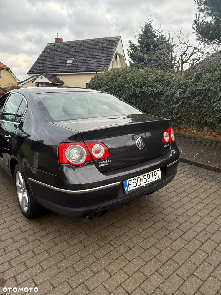 Volkswagen Passat 2.0 TDI DPF Highline - 3