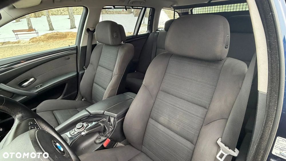 BMW Seria 5 525d xDrive - 8