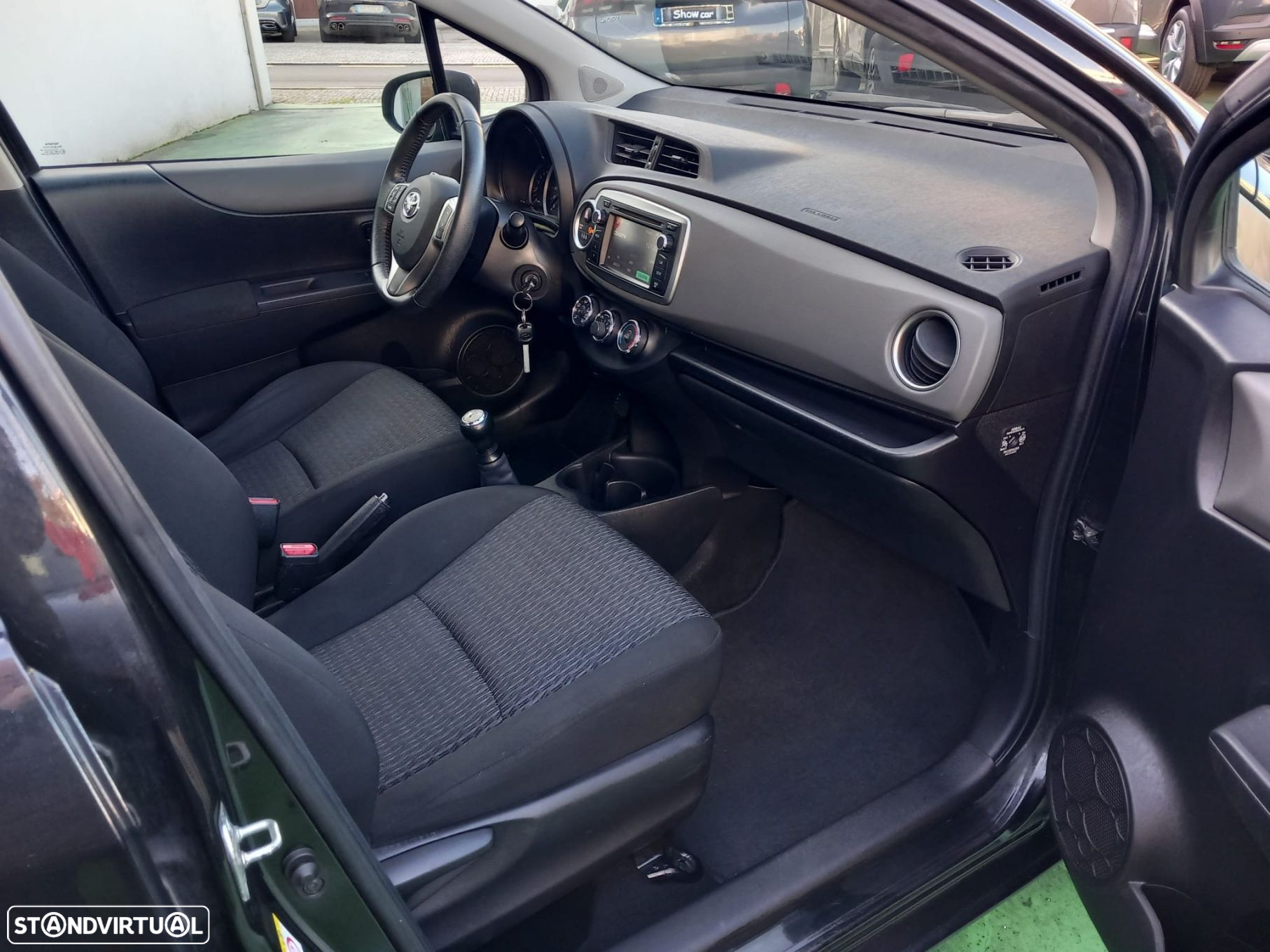 Toyota Yaris 1.0 VVT-i Comfort+P.Style +Navi - 10