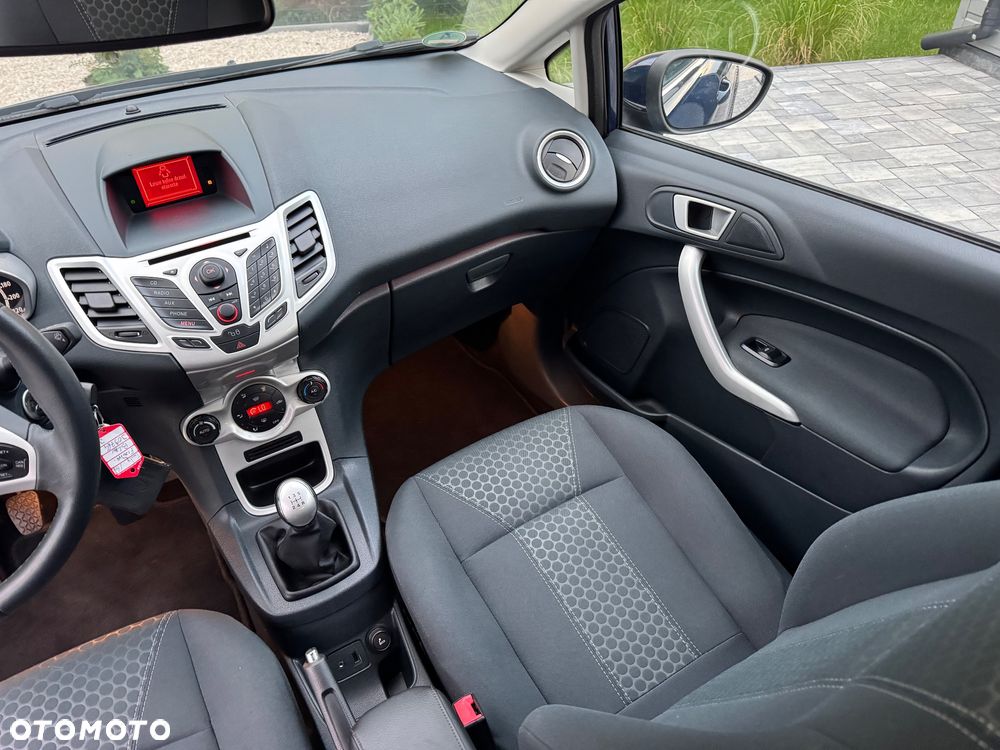 Ford Fiesta 1.4 Titanium - 23