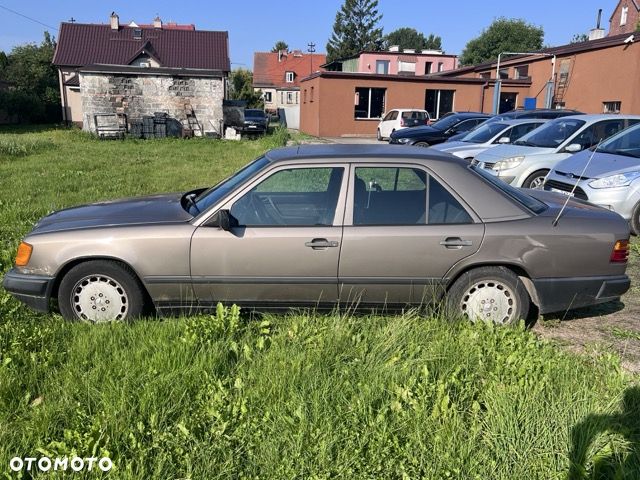 Mercedes-Benz W124 (1984-1993) - 10