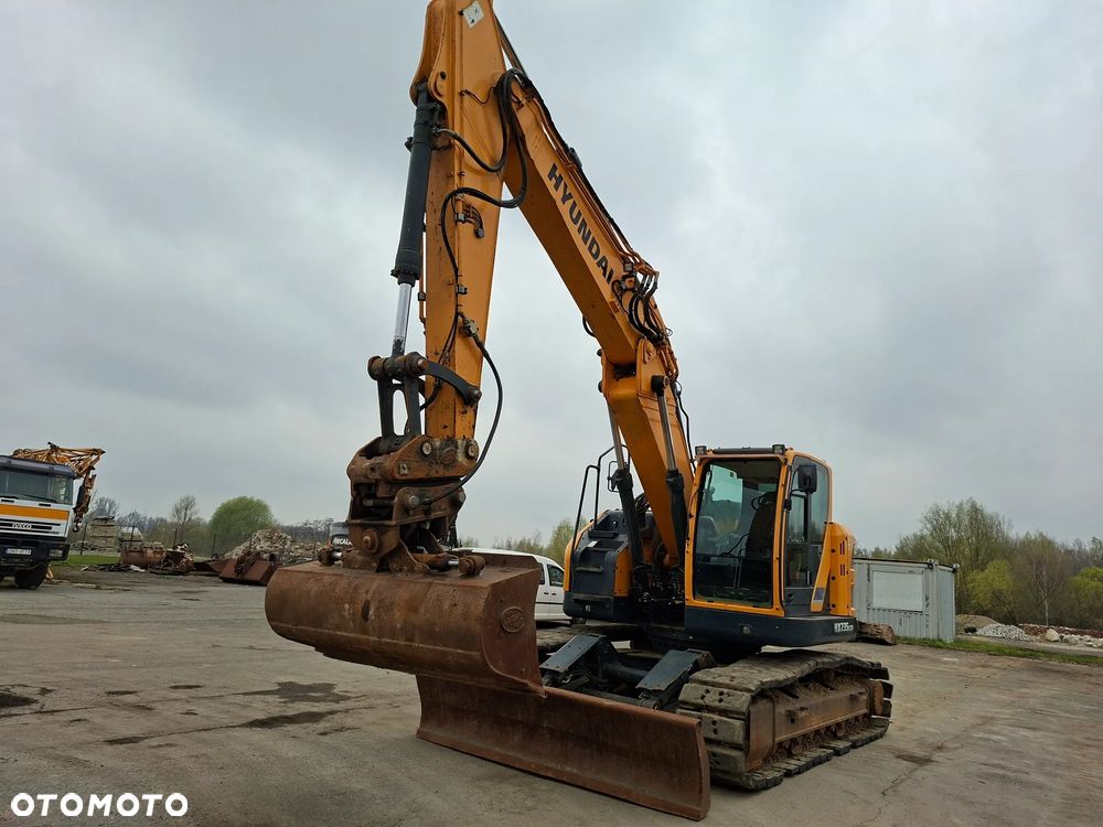 Hyundai HX235 LCR - 14