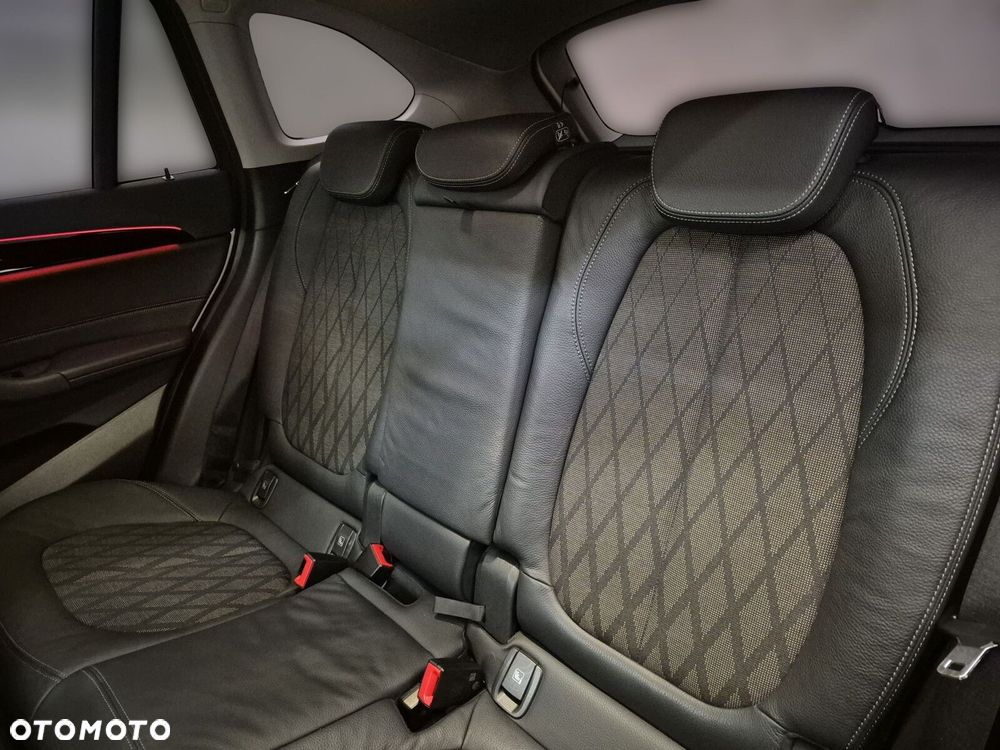 BMW X1 sDrive18i xLine sport - 18