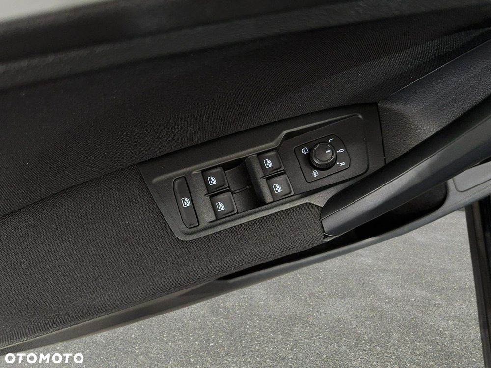 Volkswagen Tiguan - 30