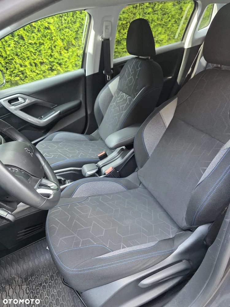 Peugeot 2008 1.2 Pure Tech Style EU6 - 9