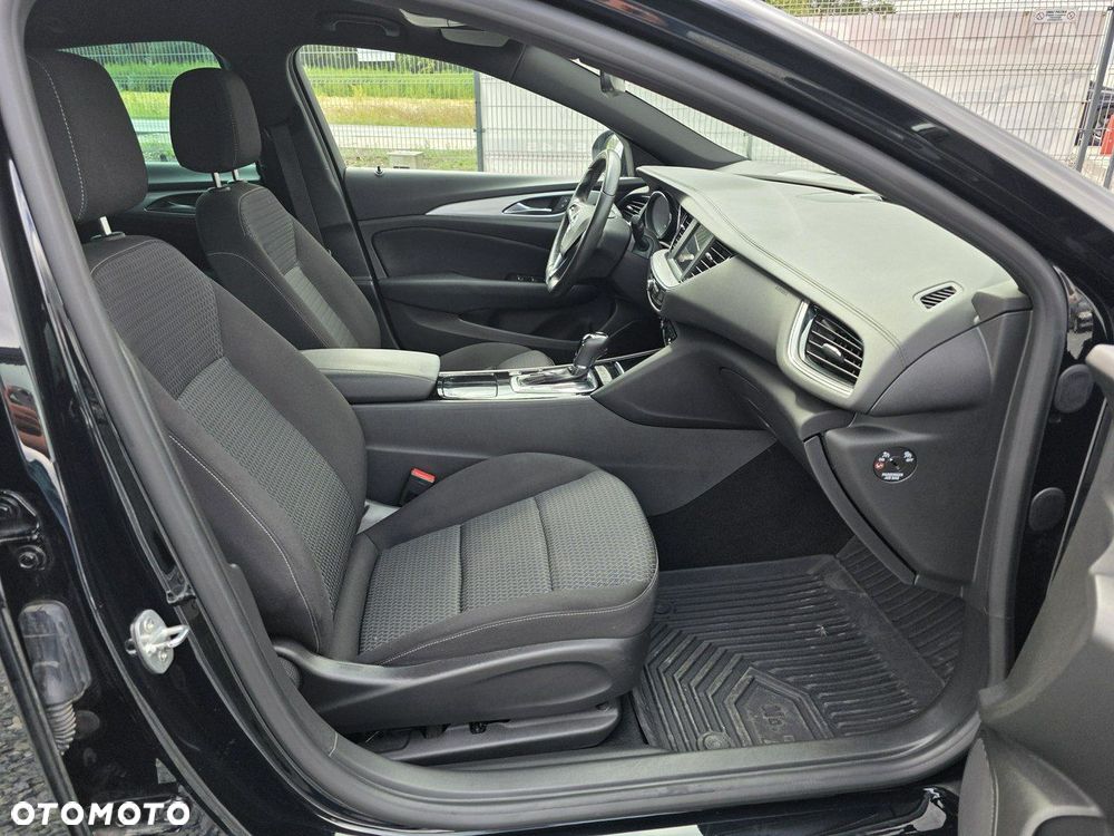Opel Insignia - 16