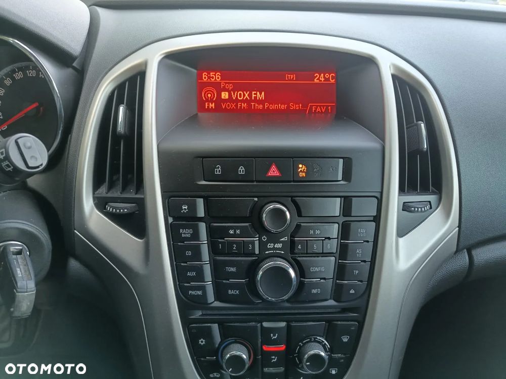 Opel Astra 1.6 Design Edition - 12