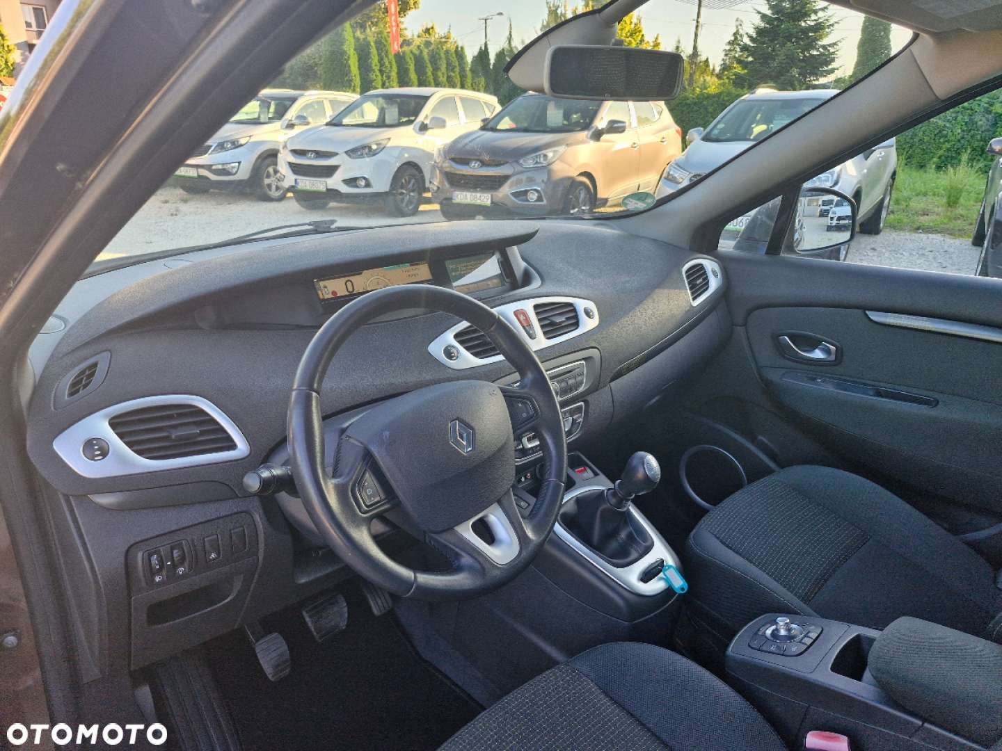Renault Grand Scenic - 15