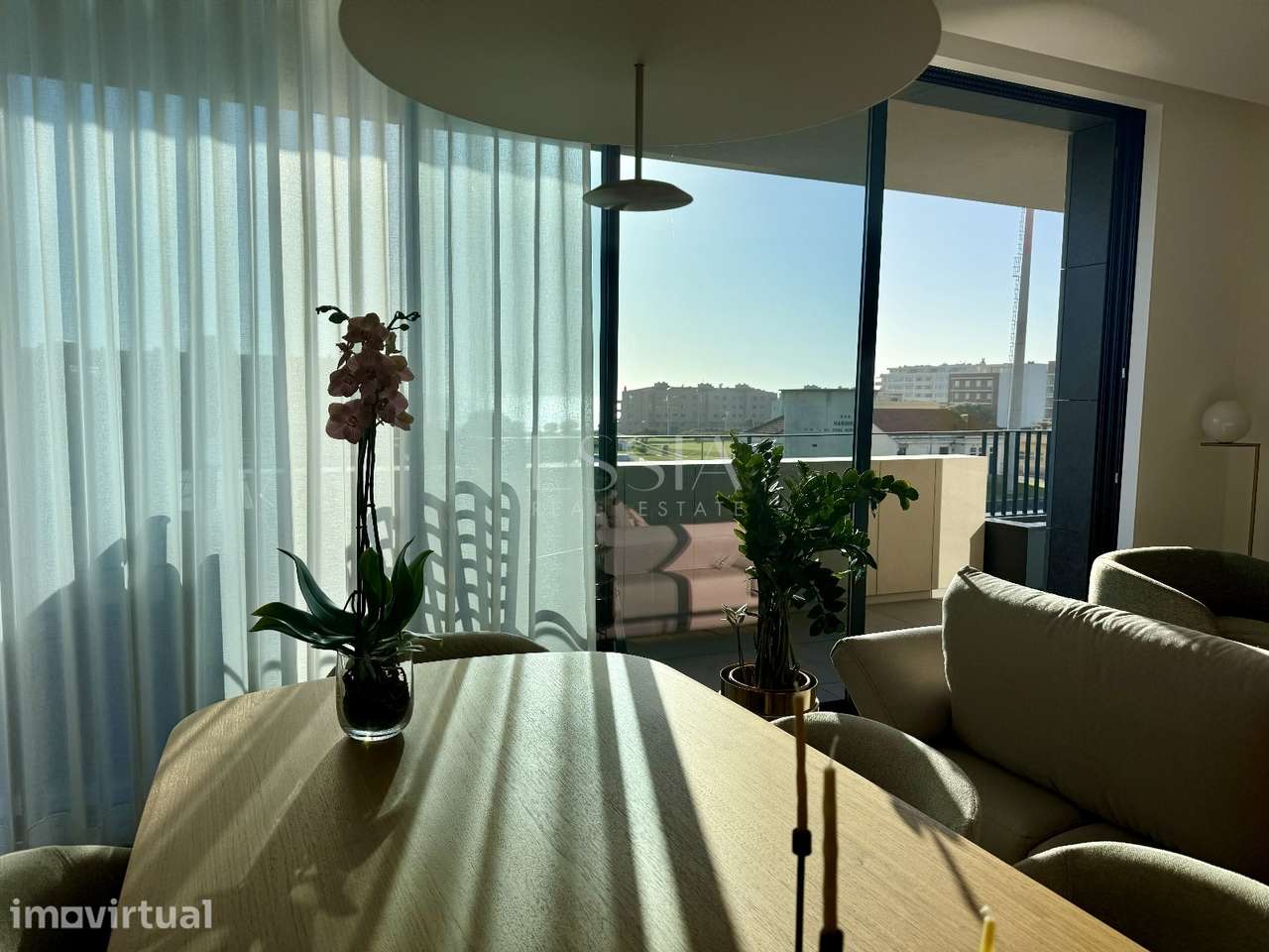 Apartamento T3  com varanda de 25 m² e garagem em Leça da Palmeira - Grande imagem: 4/26