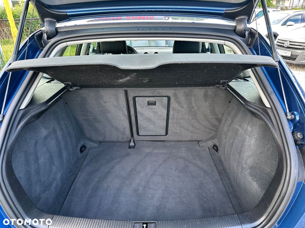 Audi A3 Sportback 2.0 TDI Ambiente - 17