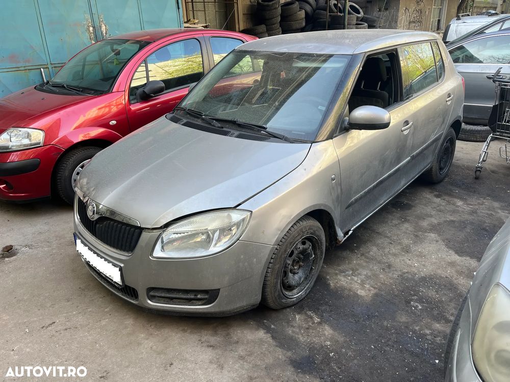 Dezmembrez Skoda Fabia 2 non facelift bej auriu 1,2 benzina 2009 - 3