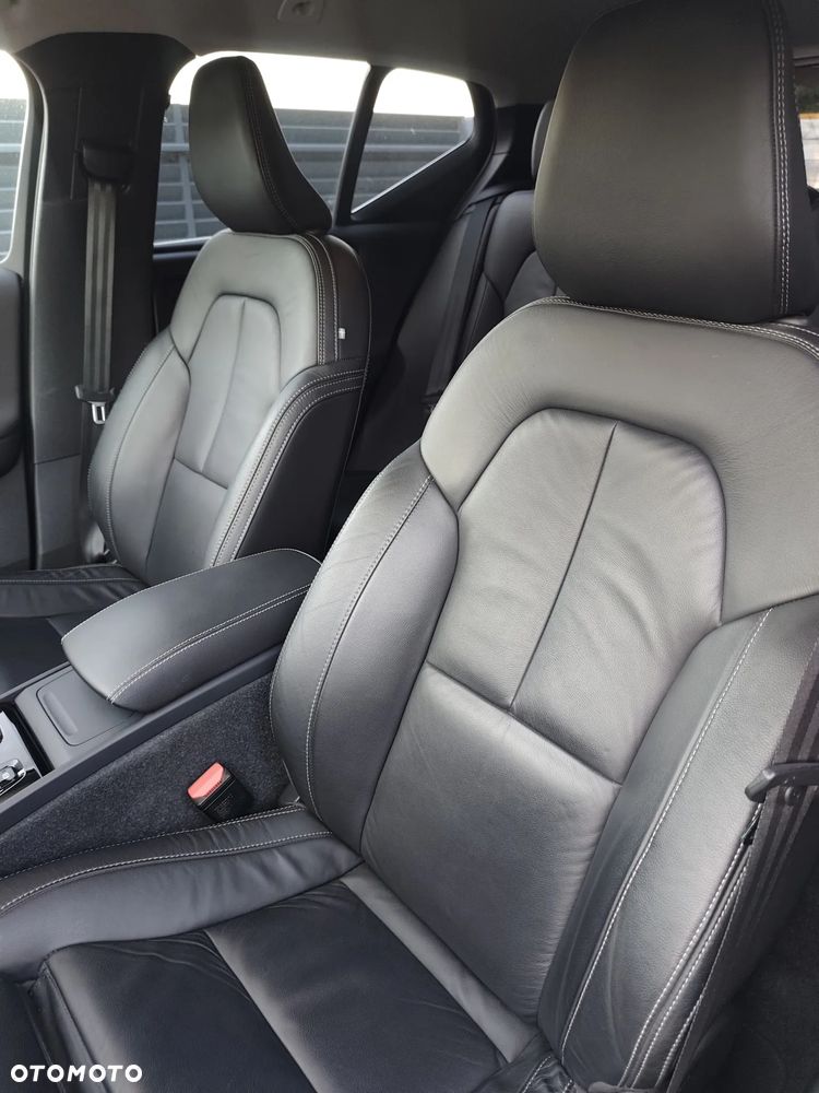 Volvo XC 40 B3 B DKG Plus Bright - 7