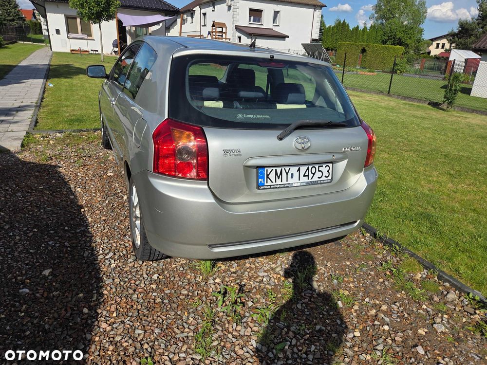 Toyota Corolla - 4