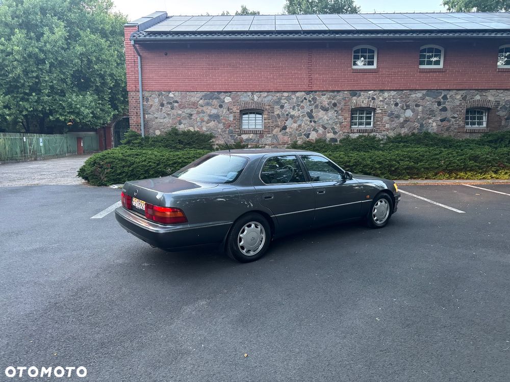 Lexus LS - 5