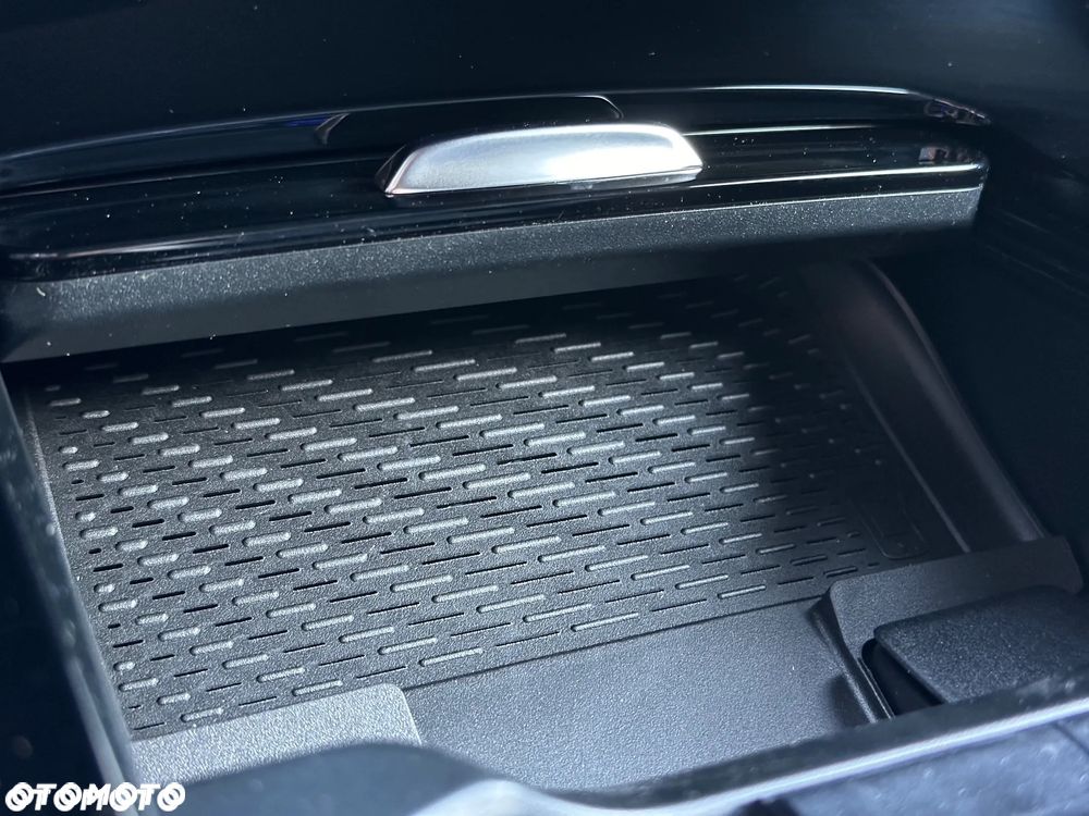 Mercedes-Benz CLA 200 AMG Line 7G-DCT - 21