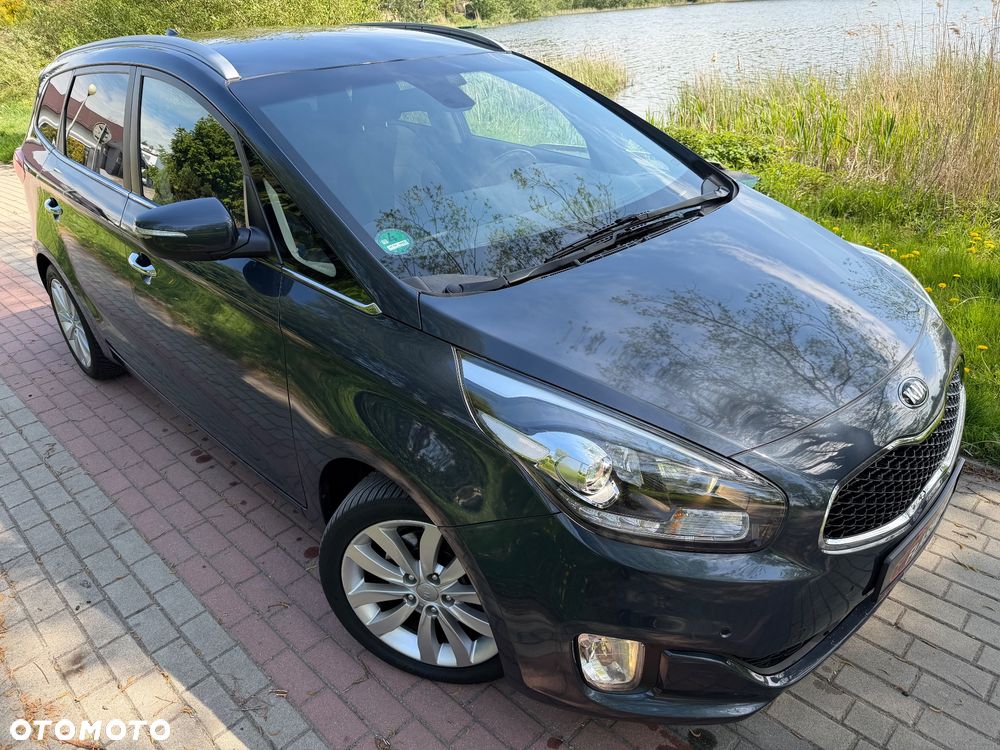 Kia Carens 1.7 CRDi 141 Dream Team Edition - 27