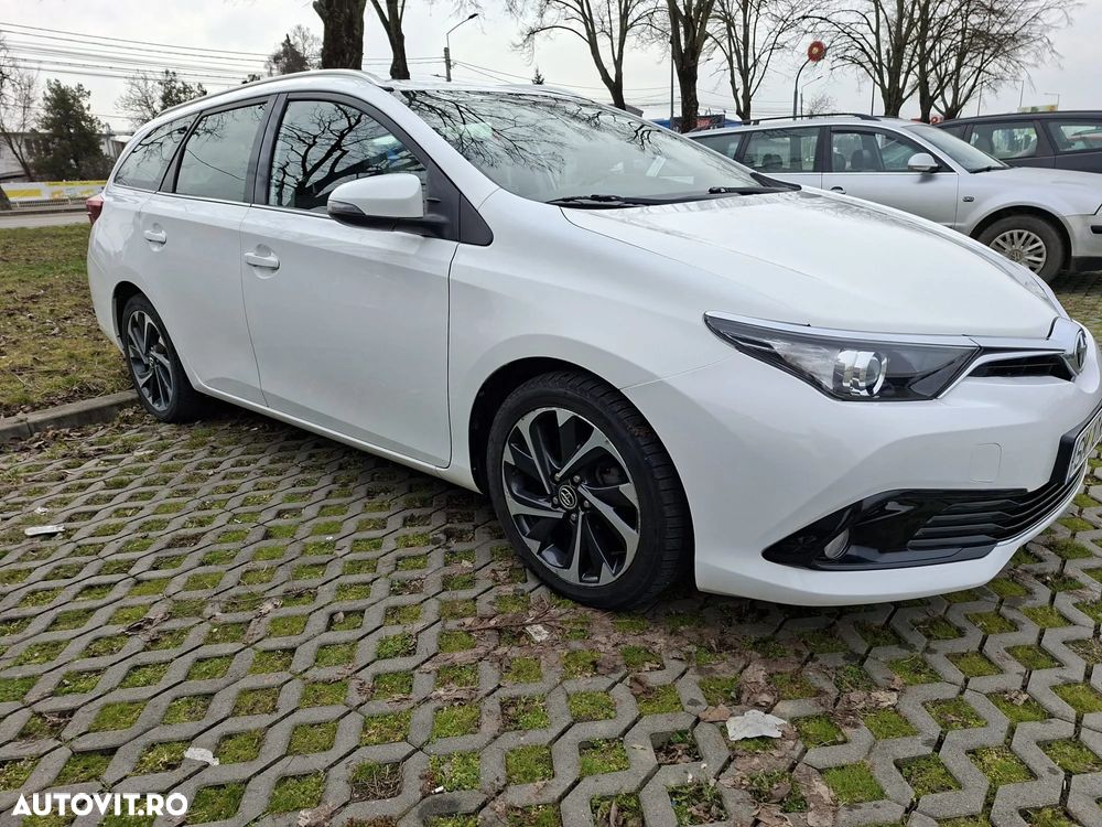 Toyota Auris - 1