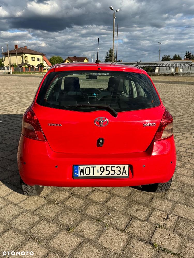 Toyota Yaris 1.3 Luna - 4