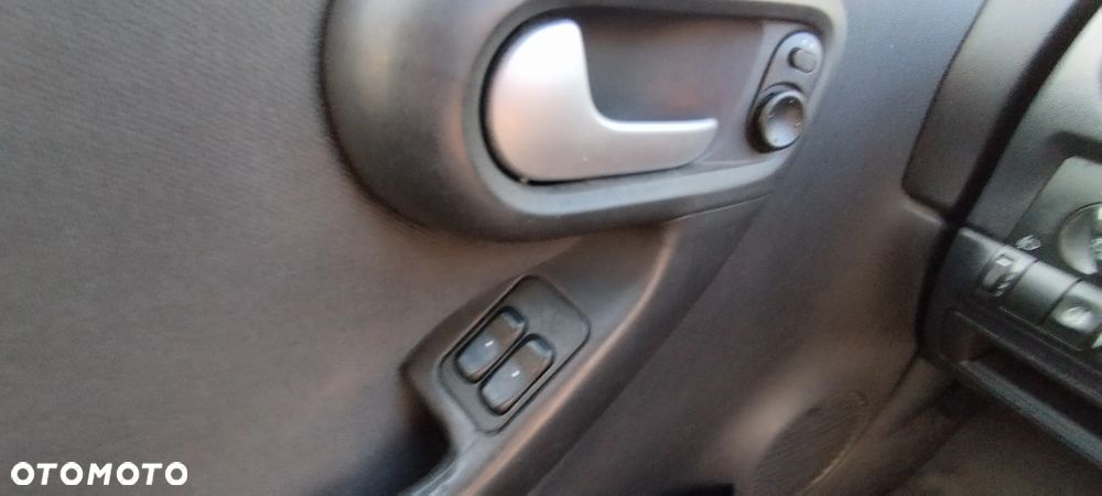 Opel Corsa - 11