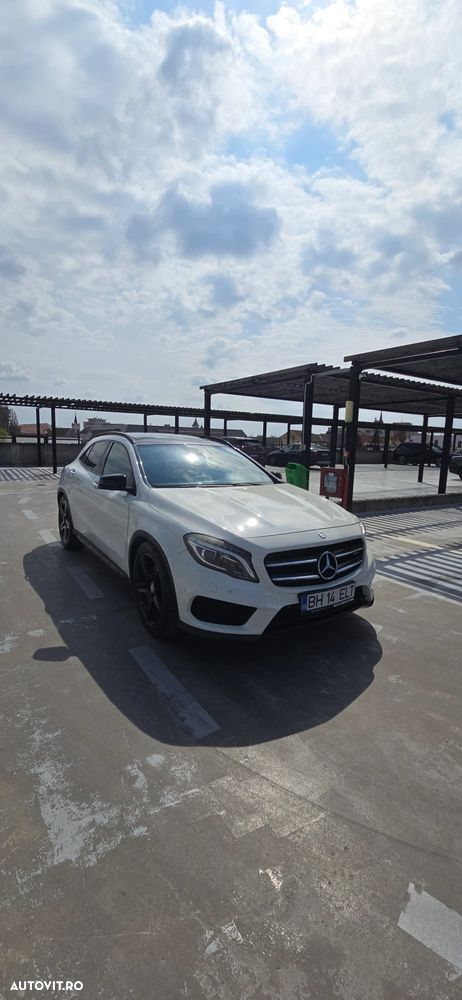 Mercedes-Benz GLA 200 (CDI) d 4Matic 7G-DCT AMG Line - 3