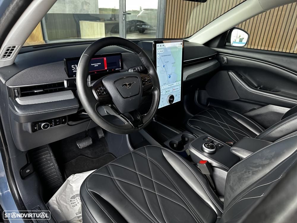 Ford Mustang Mach-E Standard - 23