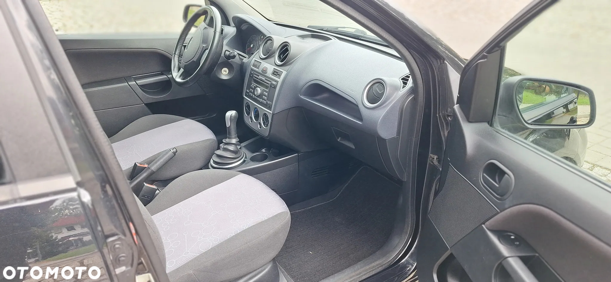 Ford Fiesta 1.4 - 7
