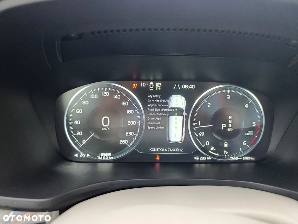 Volvo V60 Cross Country - 16