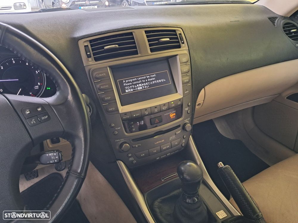 Lexus IS 220 d Sport 54 - 12