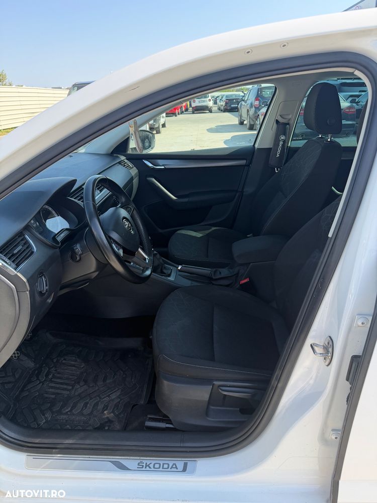 Skoda Octavia 1.6 TDI Clever - 10