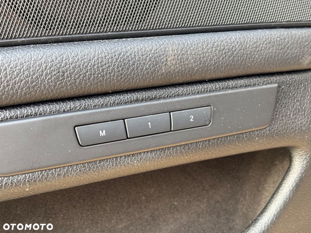 BMW Seria 5 525d xDrive Sport-Aut - 19