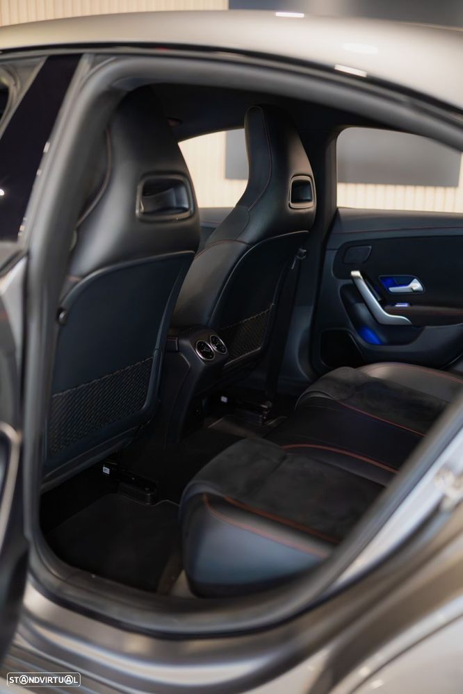 Mercedes-Benz CLA 250 e 8G-DCT AMG Line - 30