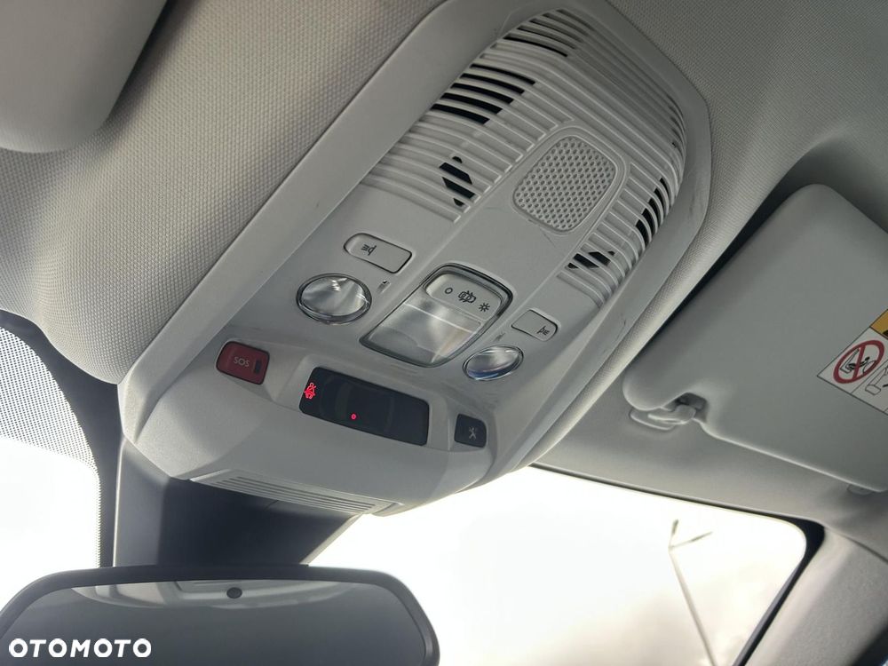 Peugeot 3008 1.2 PureTech Allure Pack S&S EAT8 - 33