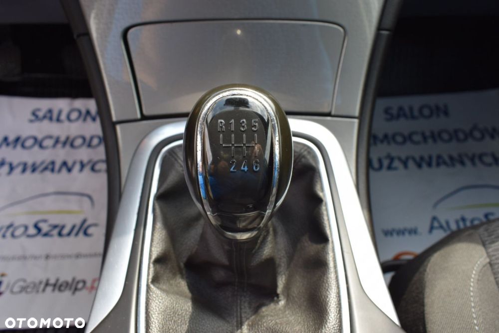 Opel Insignia - 35