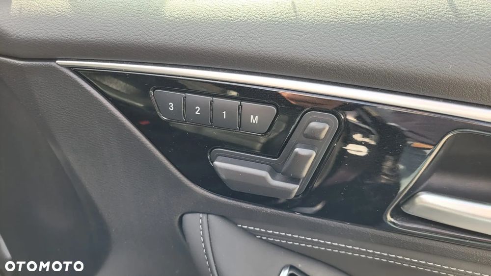 Infiniti Q30 2.2d DCT AWD Premium - 27