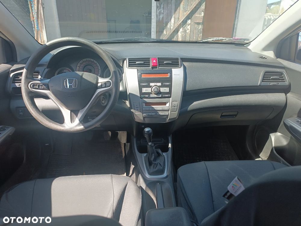 Honda City 1.4 Comfort - 10