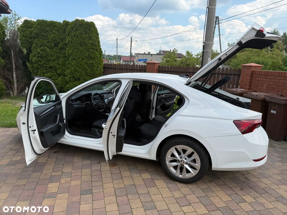 Skoda Octavia 2.0 TDI SCR Style DSG - 6